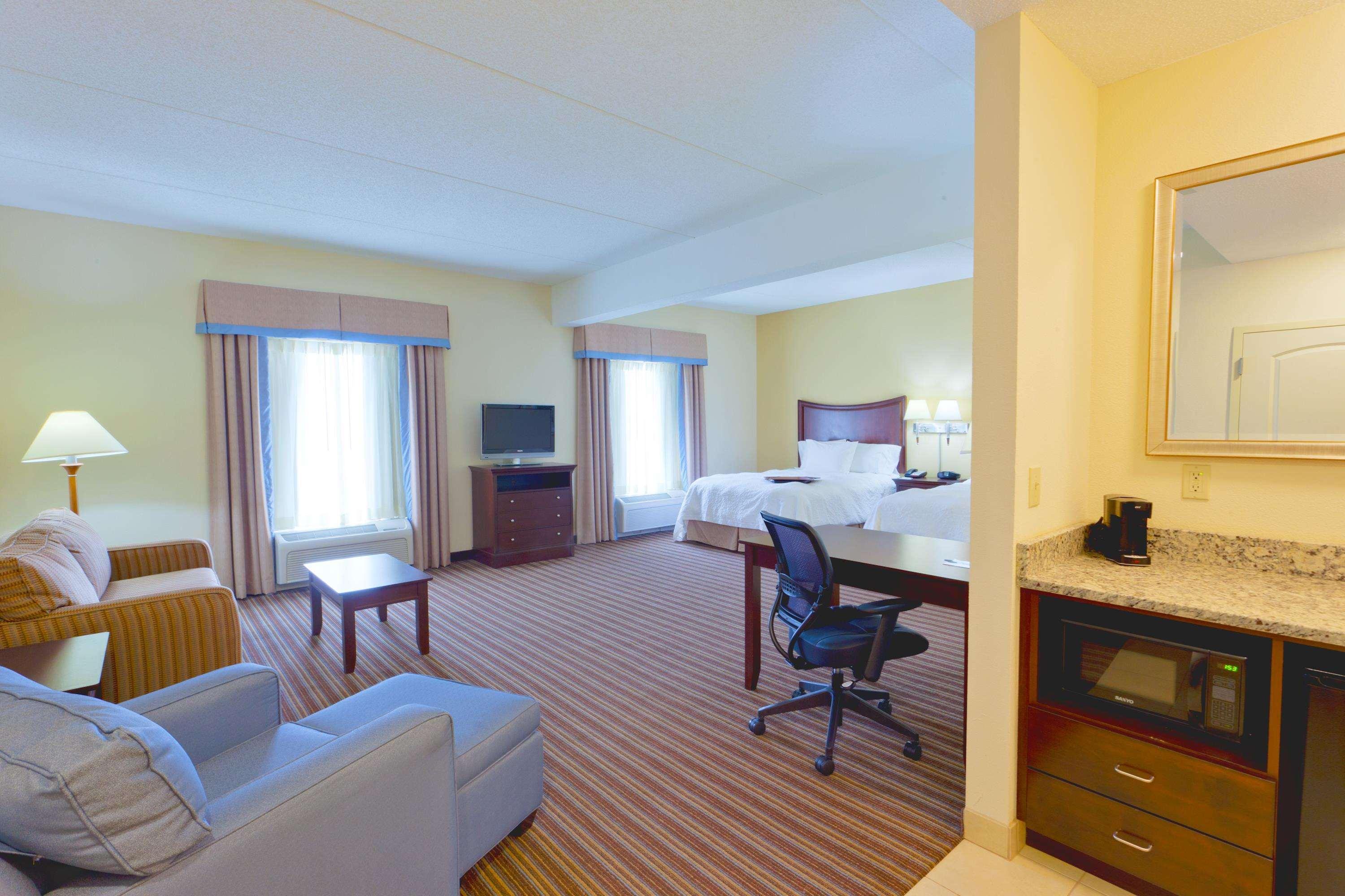 Hampton Inn Gainesville-Haymarket Eksteriør bilde